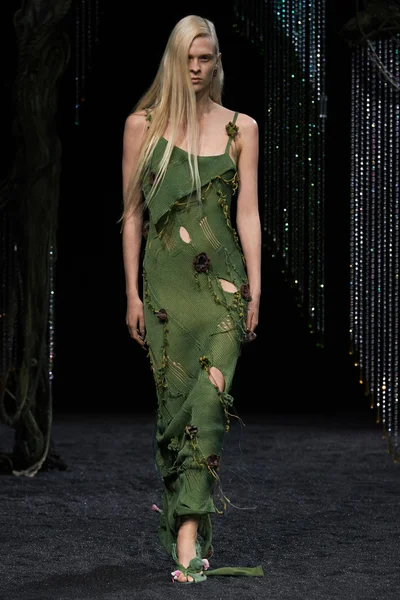 Look 29